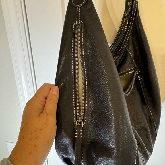 American Leather Co. Black Leather Shoulder Bag - Picture 6 of 9